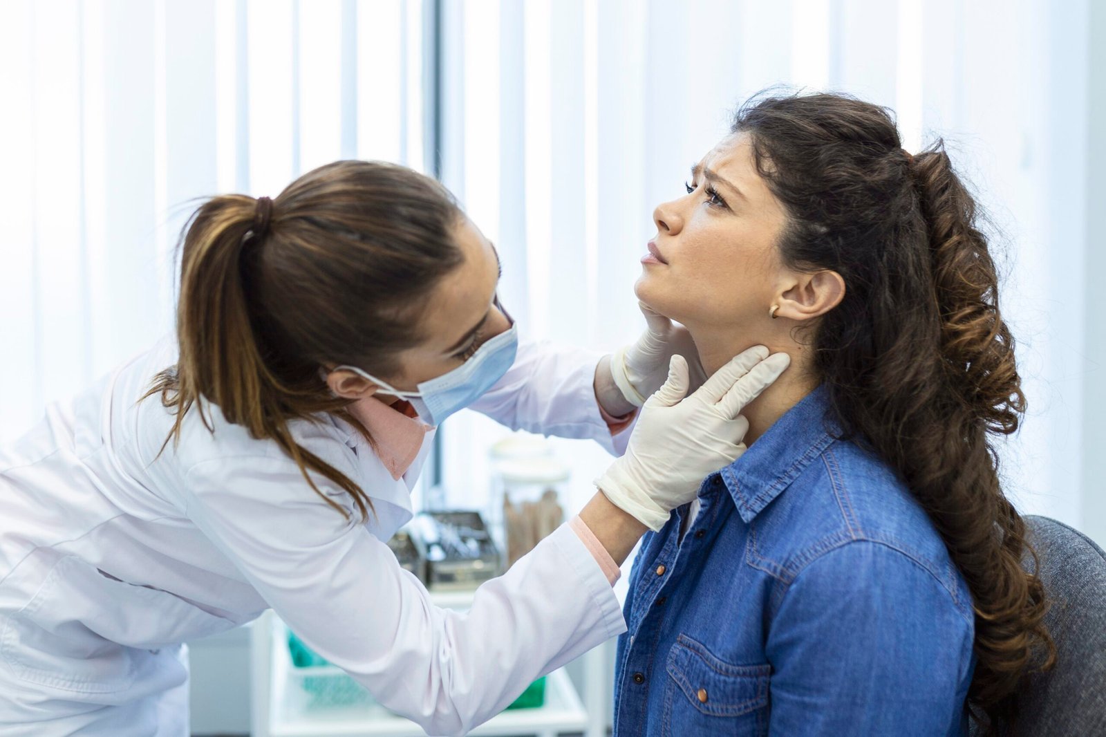 Tulburările Tiroidiene: Semne, Diagnostic și Tratament