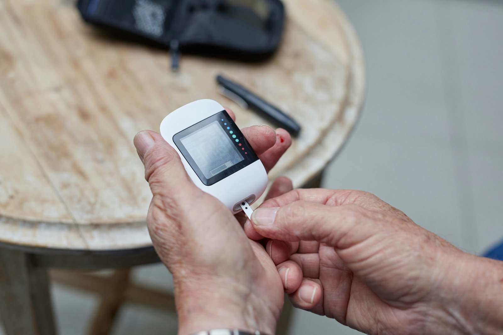 Diabetul: Simptomele pe Care Nu Trebuie să le Ignori